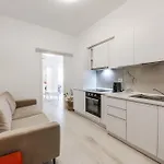 Apartman Leo's Garden View By Pikhost